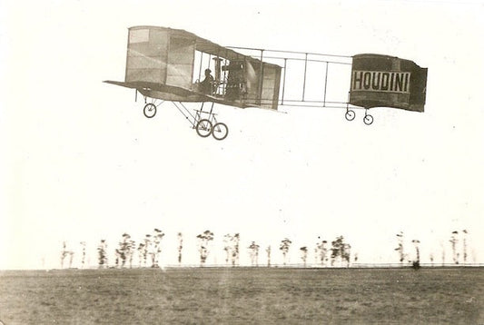 Houdini, le célèbre … aviateur !